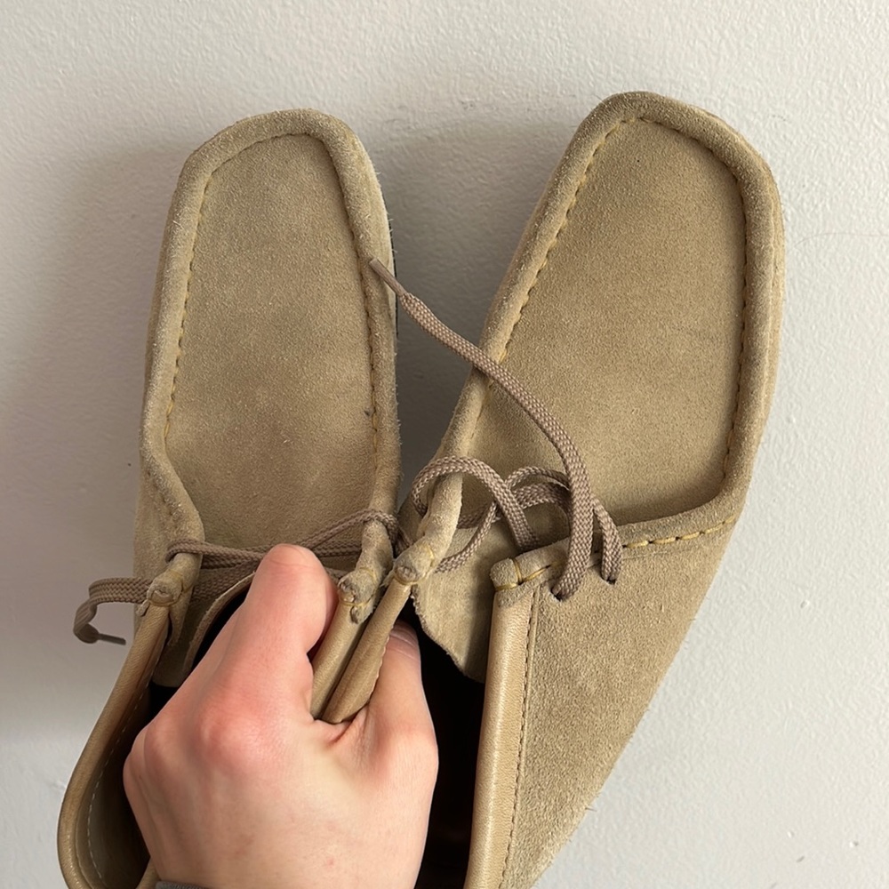 WOMENS CLARKS tan/beige